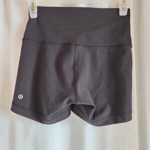 Lululemon Wonder Train 4" Black SZ 6 EUC